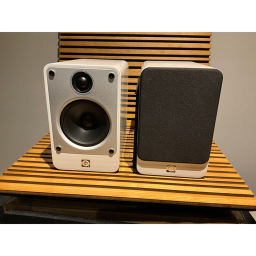 Q Acoustics Concept 20 White Bookshelf speakers Pre Loved