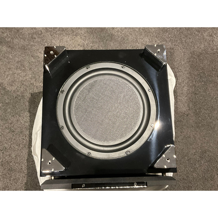 REL R528 se active subwoofer pre loved but never used, new in box
