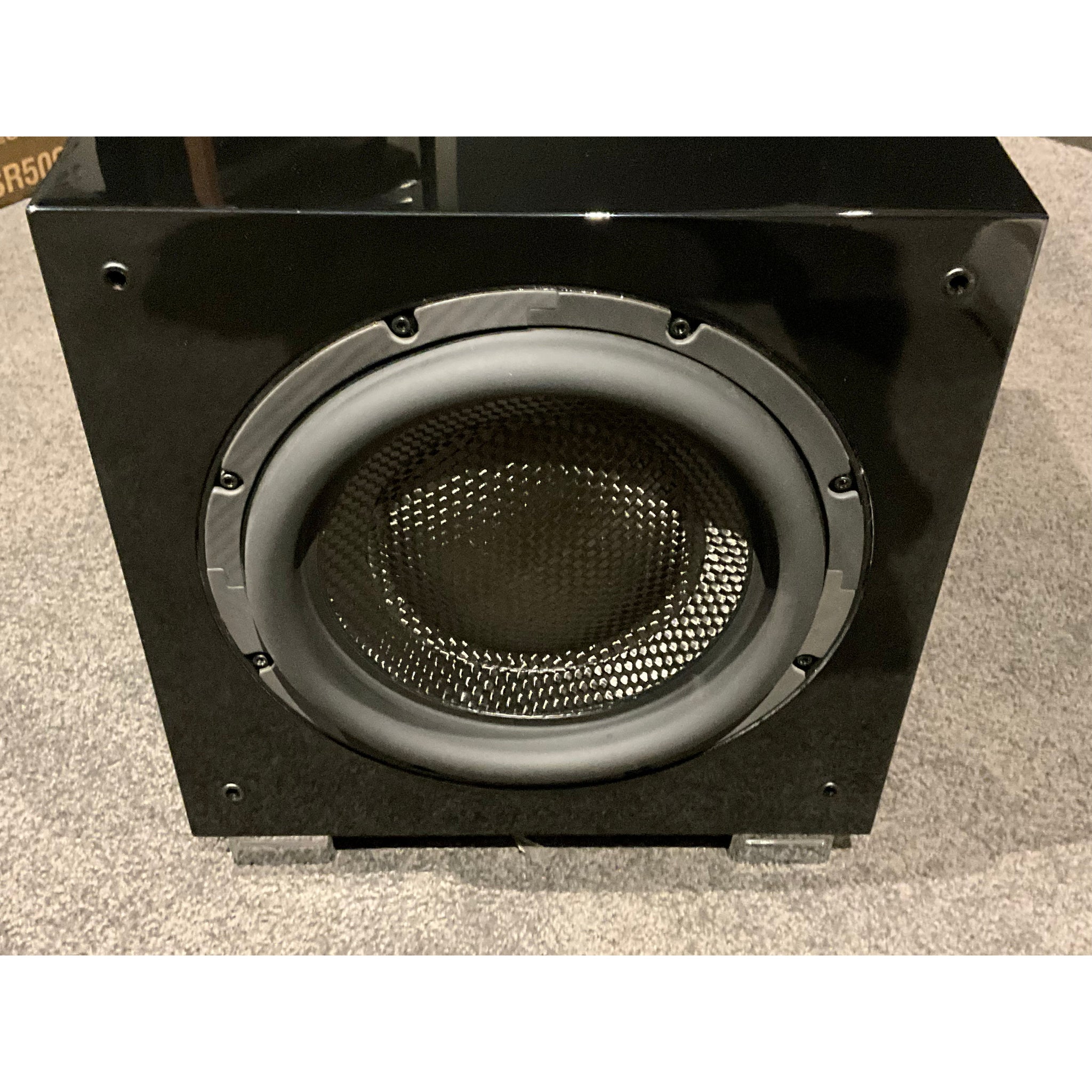 REL R528 se active subwoofer pre loved but never used, new in box