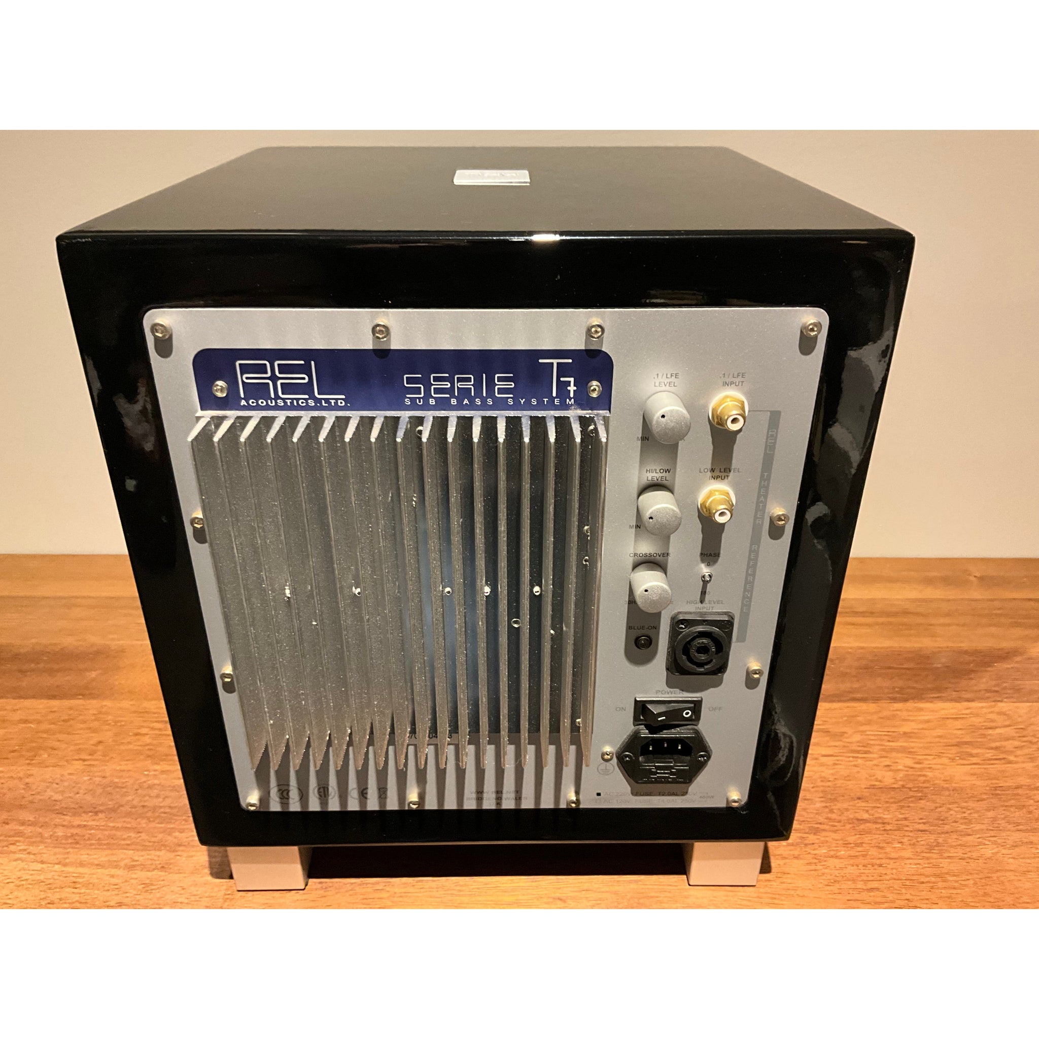 REL T7 Active Subwoofer, Gloss black, Pre Loved