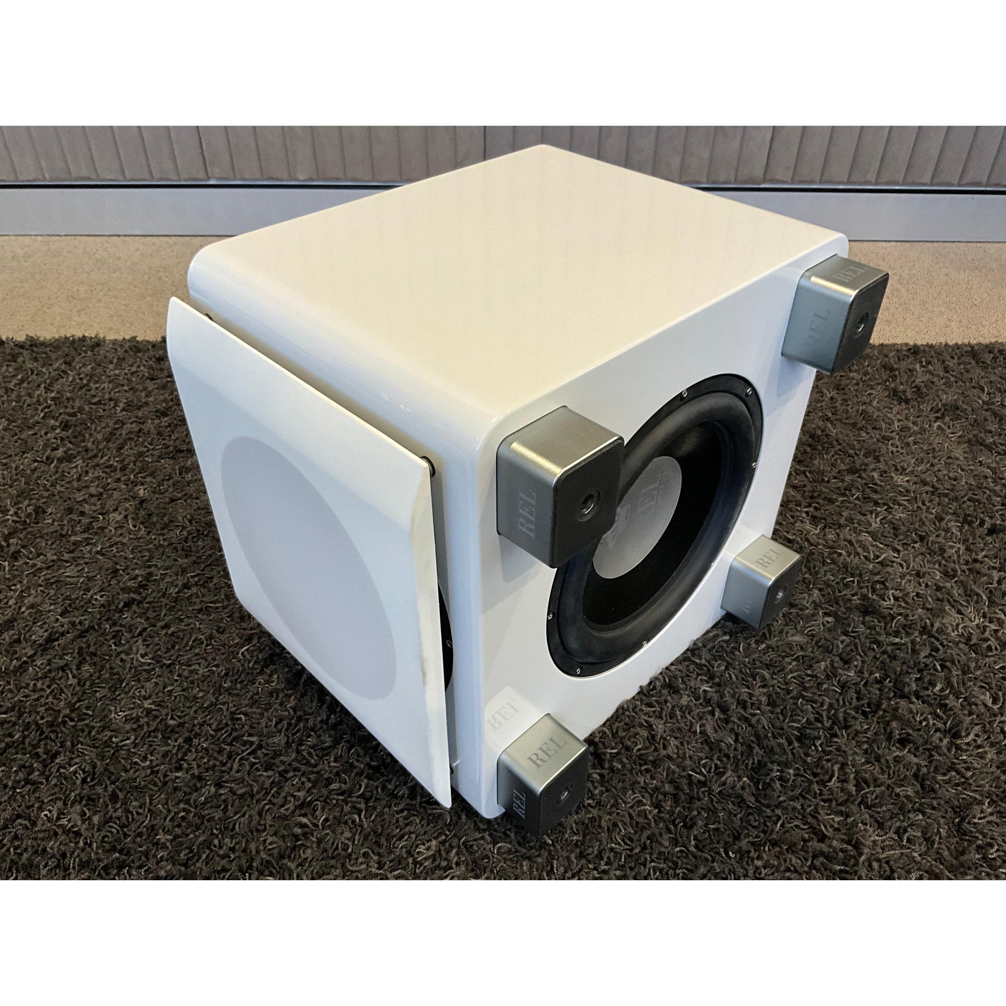 REL T9X white Subwoofer - Pre Loved but suit new buyer