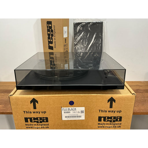 Rega Planar P6 Turntable fitted with Ania MC cartridge, as new, Pre Loved