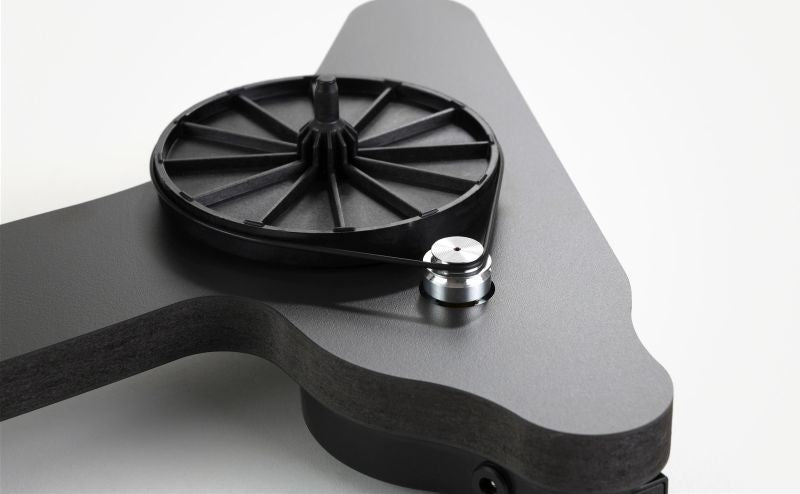 Rega - Replay - Plug & Play Turntable with Carbon Moving Magnet Cartridge