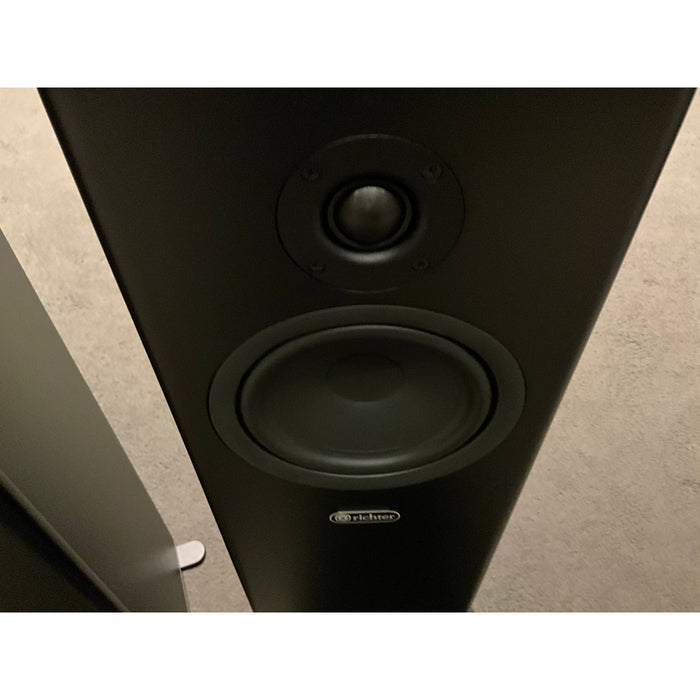 Richter Harlequin S6 Tower Speakers in Black. Pre Loved