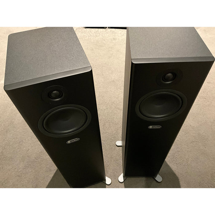 Richter Harlequin S6 Tower Speakers in Black. Pre Loved