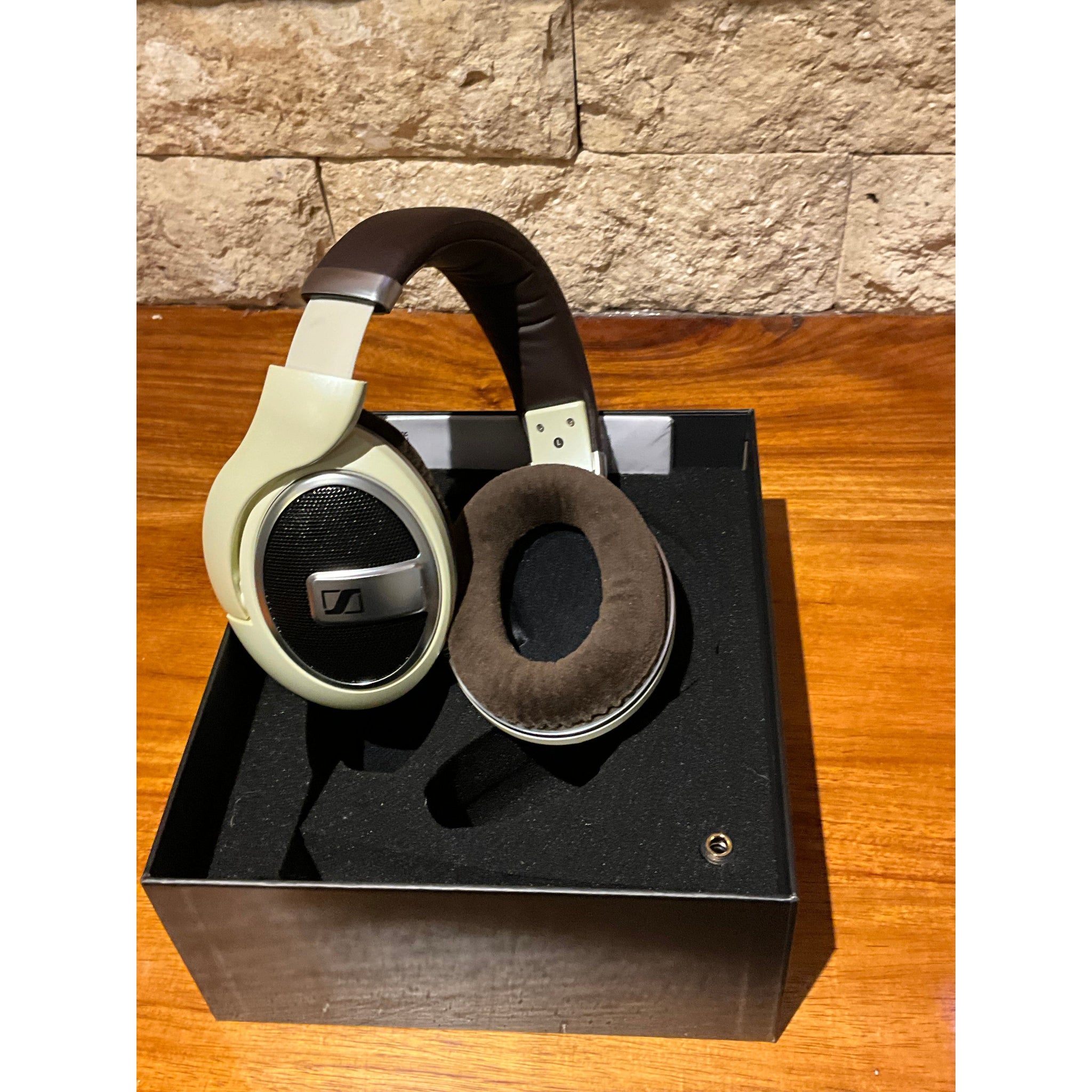 Sennheiser HD599 Headphones pre loved | The Audio Tailor