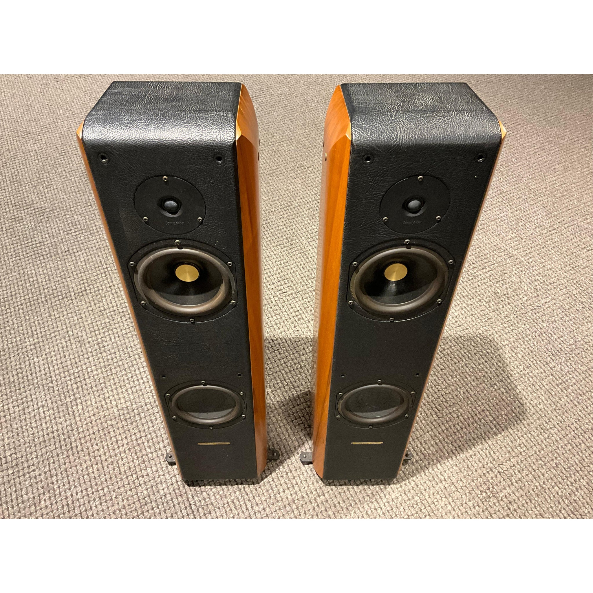 Sonus Faber Concerto Grand Piano Tower Speakers, Italian made, Pre Loved