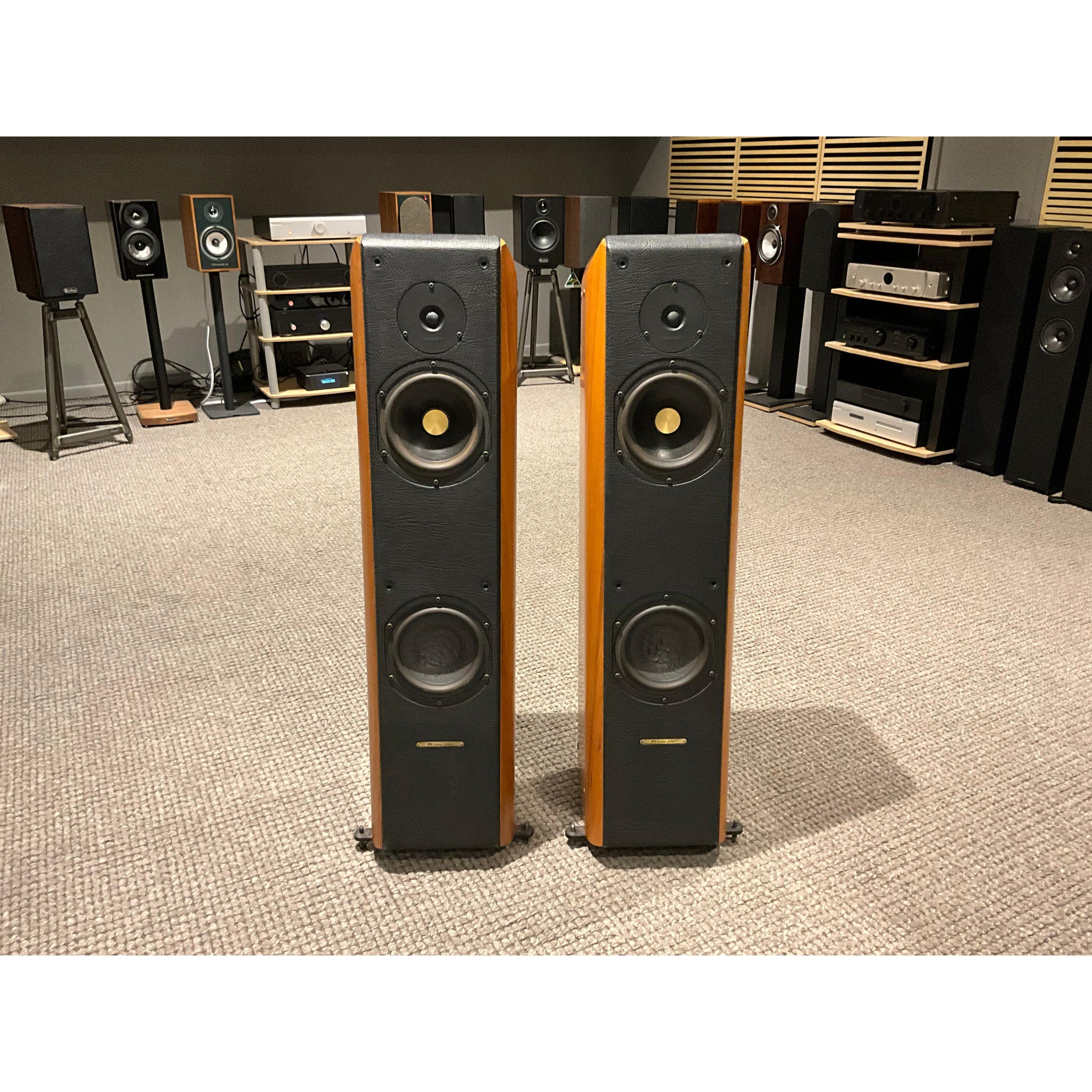 Sonus Faber Concerto Grand Piano Tower Speakers, Italian made, Pre Loved