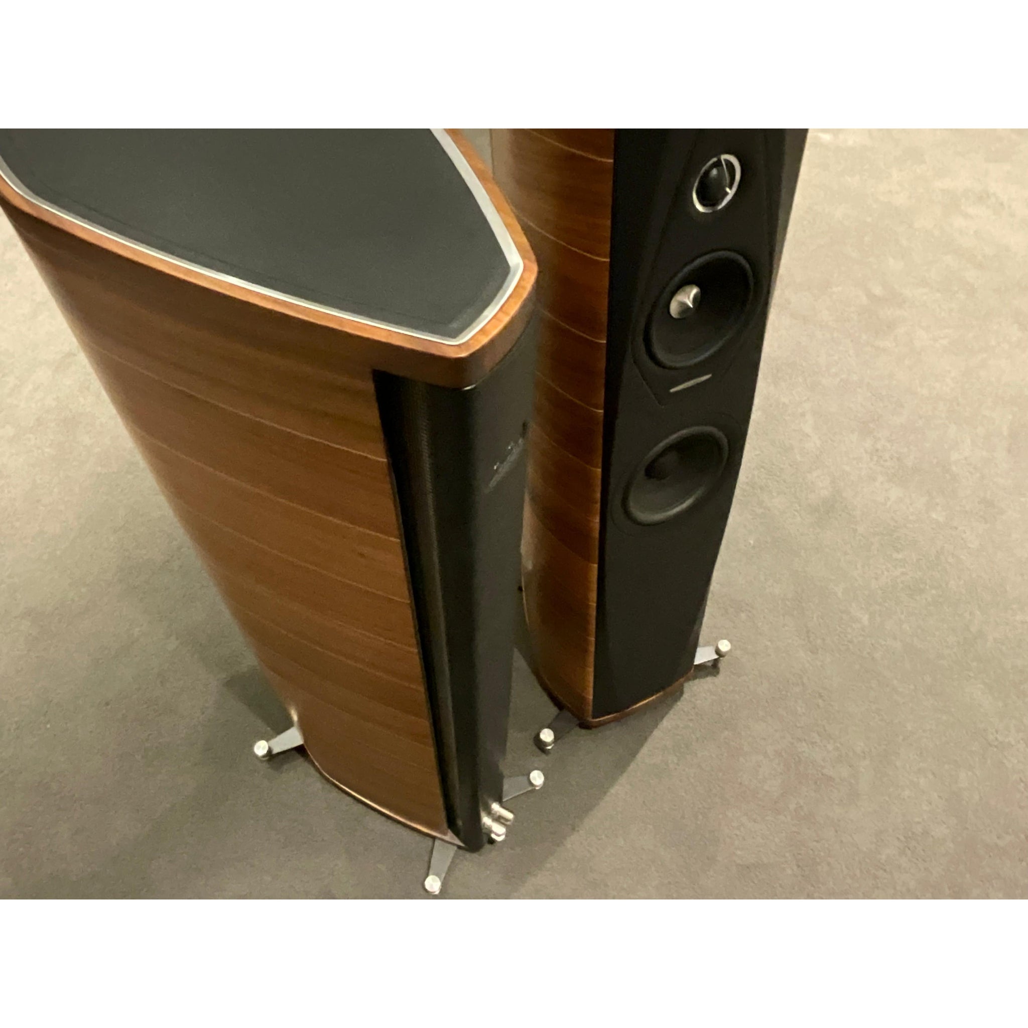 Sonus Faber Olympica 2 Tower Speakers timber finish, Pre Loved