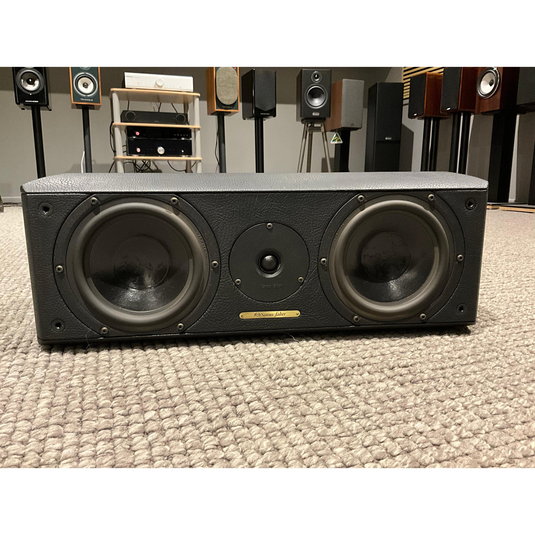 Sonus Faber Solo centre speaker, black finish, Italian Made, Pre loved
