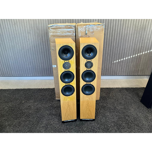 Spendor D9 Light Oak Tower Speakers English made - Pre Loved