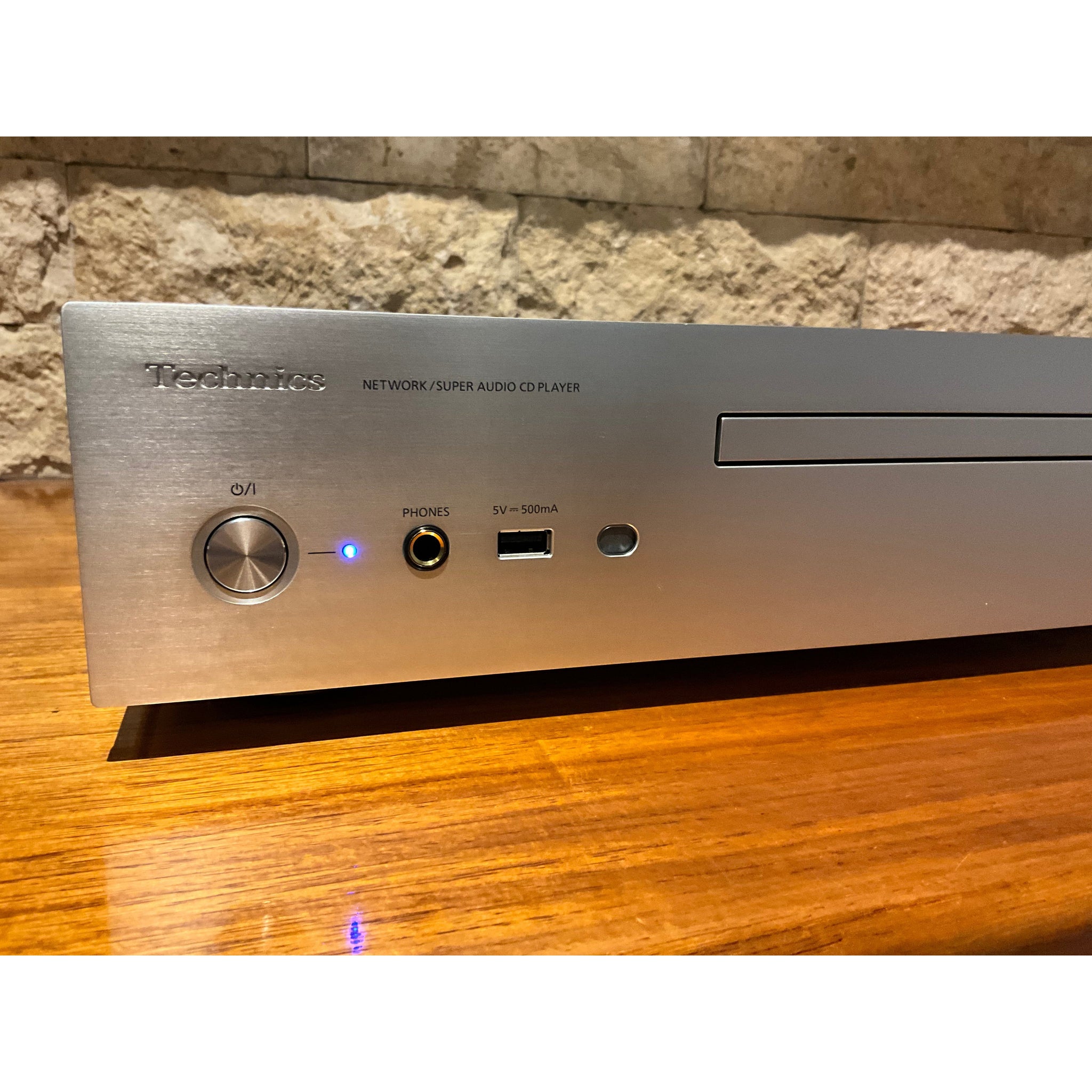 Technics SL-G700 Super Audio CD player and Network player, Silver, Pre Loved