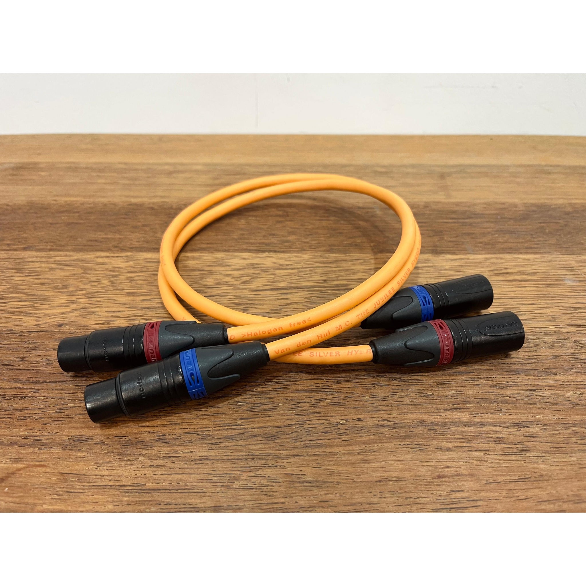Van den Hul The Jubilee Silver Hybrid XLR balanced intrconnect 0.6m - Pre-loved