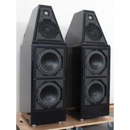 Wilson Audio Watt Puppy floor standing speakers in black, Pre Loved
