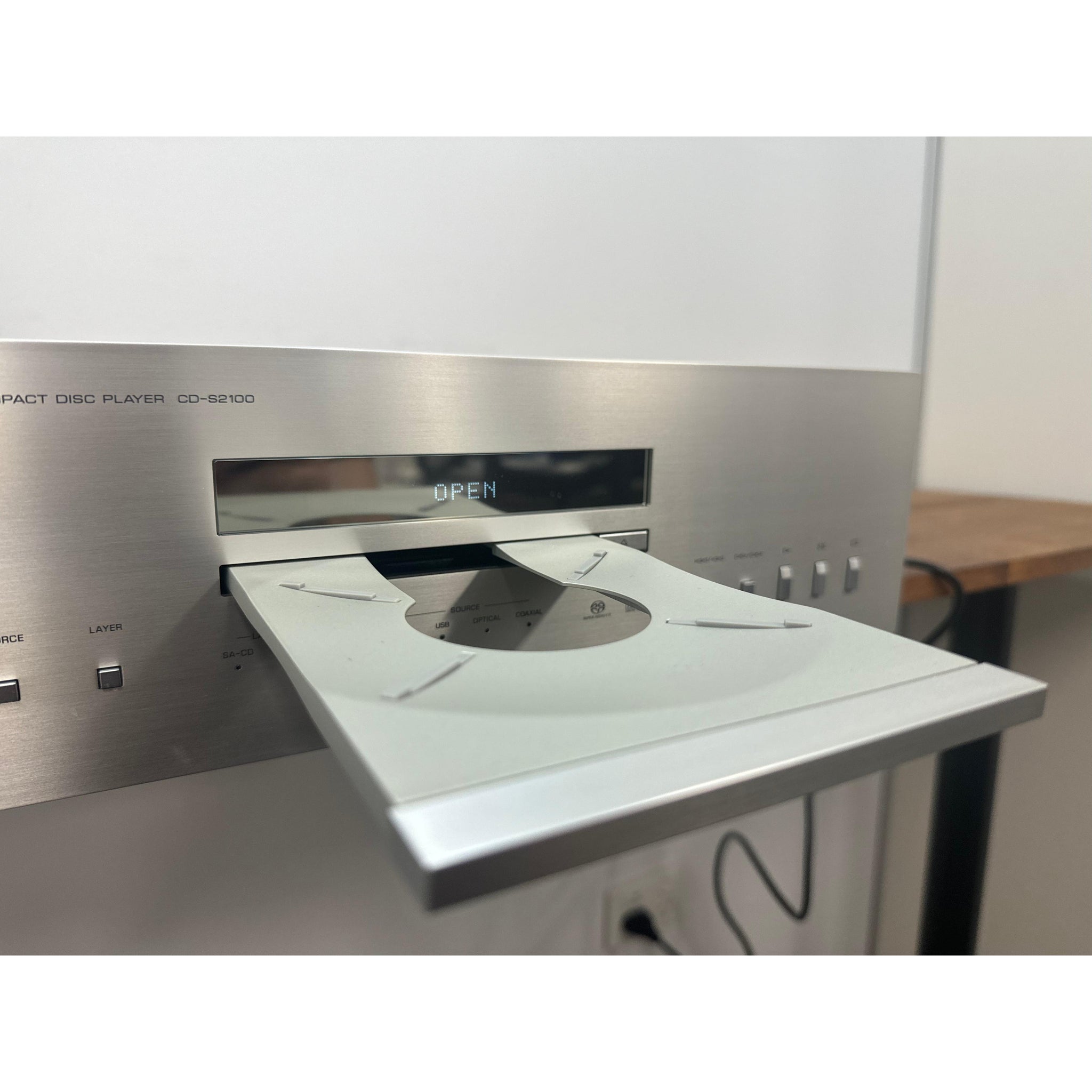 Yamaha CD-S2100 CD player - Pre Loved
